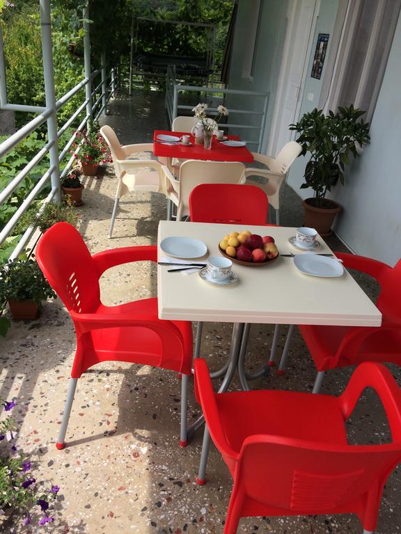 Guest House Gardenia & Wine Cellar 라고데키 외부 사진