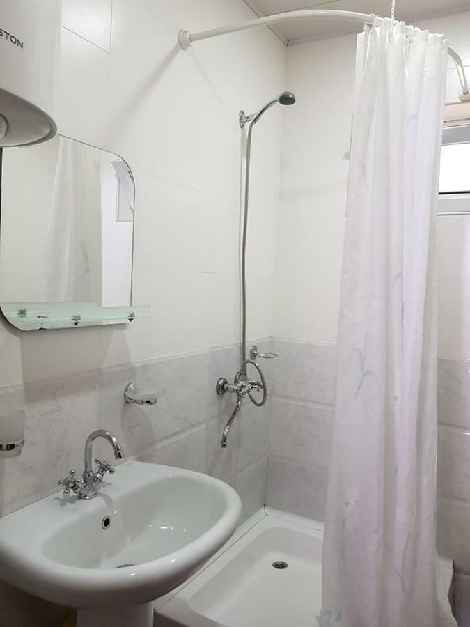 Guest House Gardenia & Wine Cellar 라고데키 외부 사진